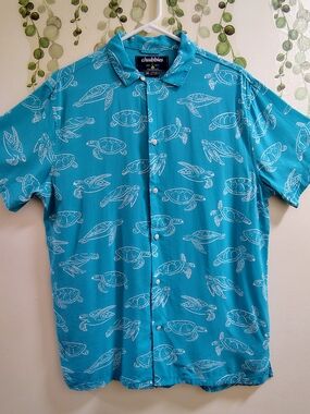 Chubbies "The Beach Hatch" Rayon Sunday Shirt - Men's Medium - Teal Sea Turtle